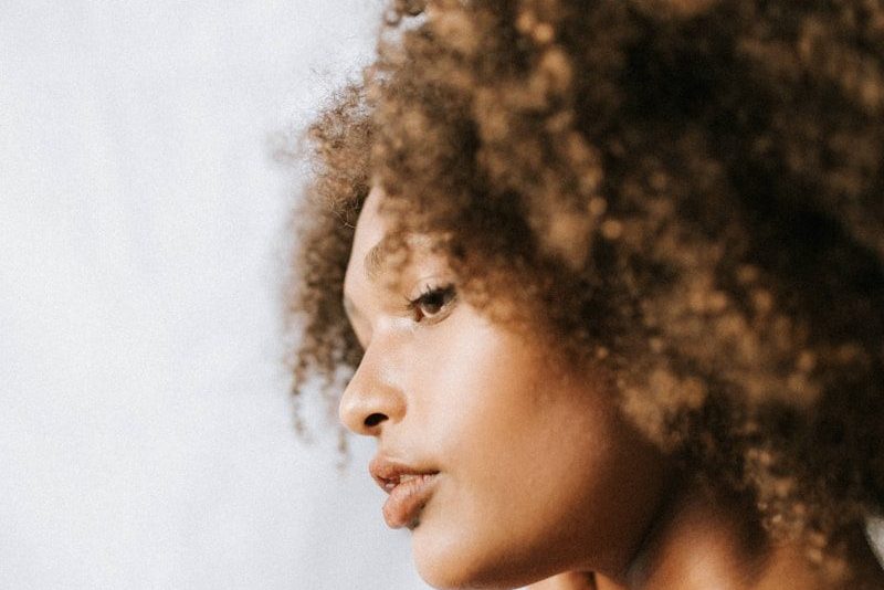 woman looking at her left